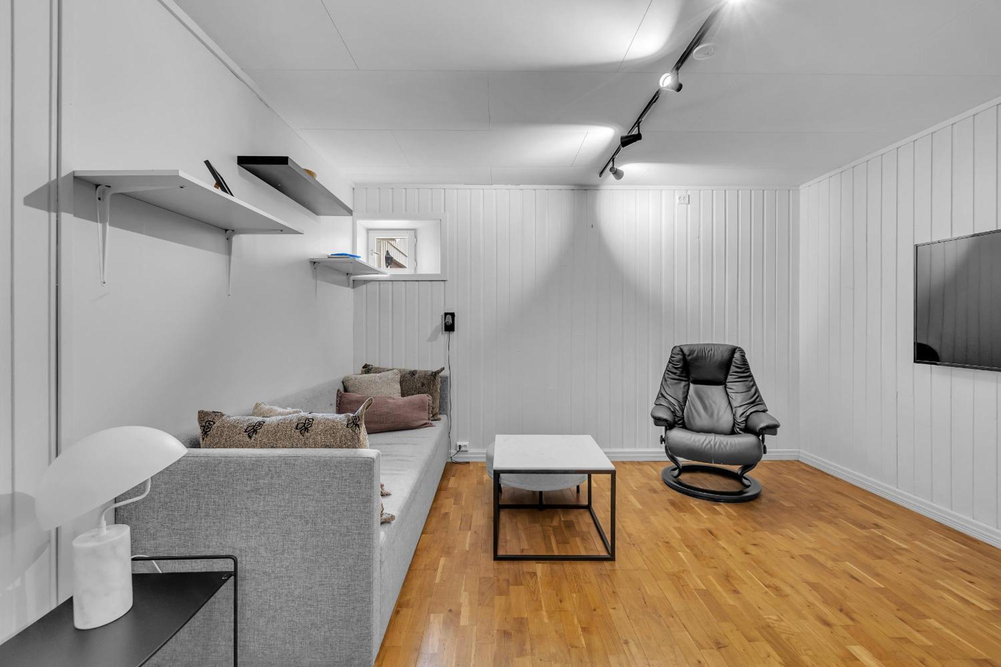 Central Large Modern House With A View Tromso Bagian luar foto